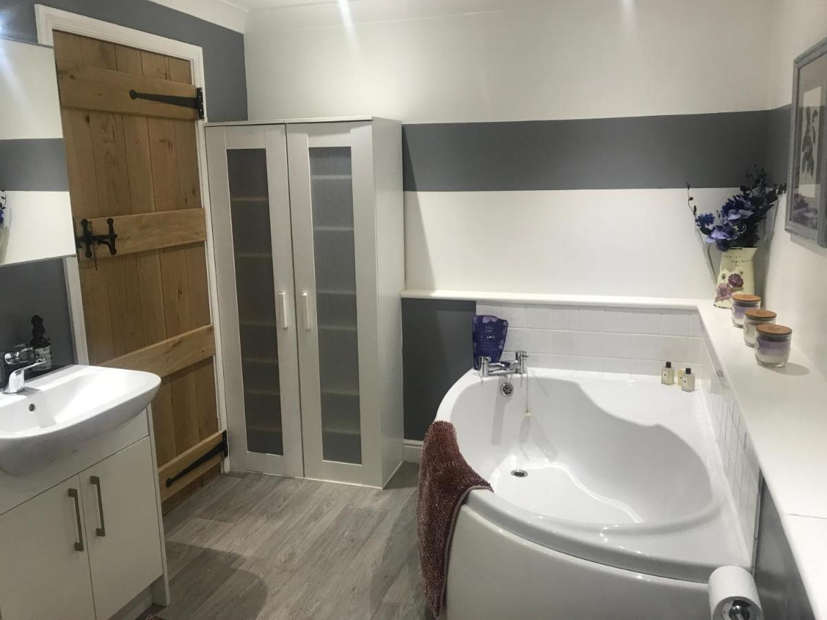 The Master Suite, Enjoy The Countryside In Style Ashover Eksteriør bilde